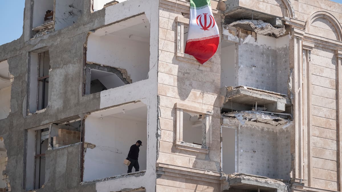 Trump confirma el rescate con vida del piloto del caza derribado por Irán que estaba en paradero desconocido