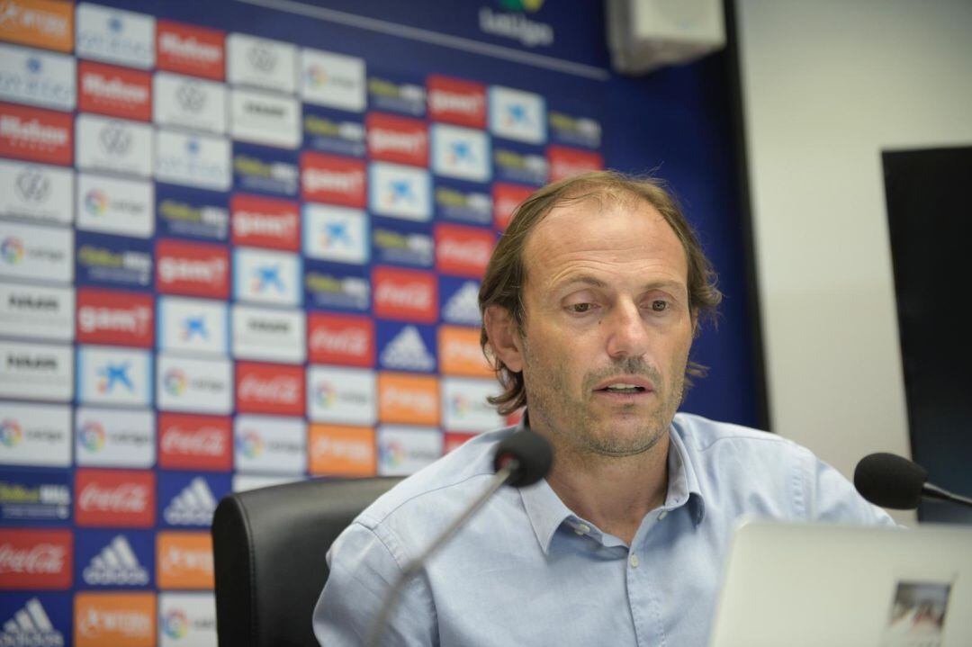 Arnau en sala de prensa.