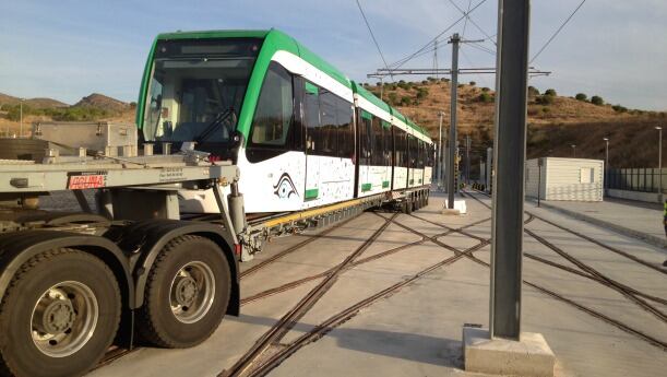 La última unidad del metro en las cocheras de Málaga