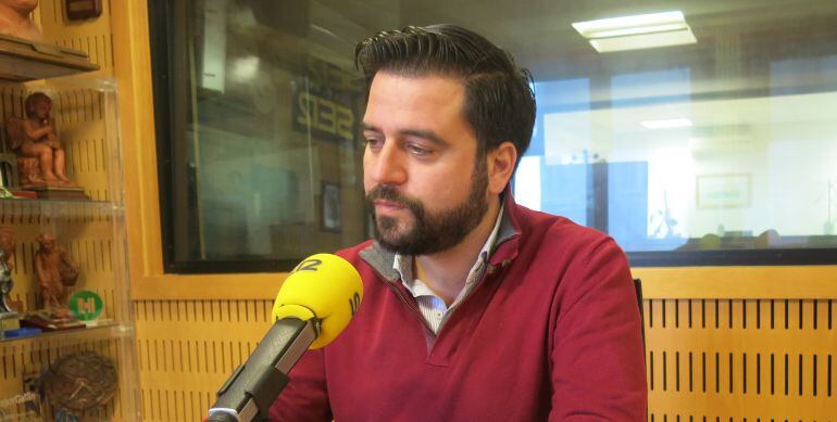 Fran González, en los estudios de Radio Cádiz