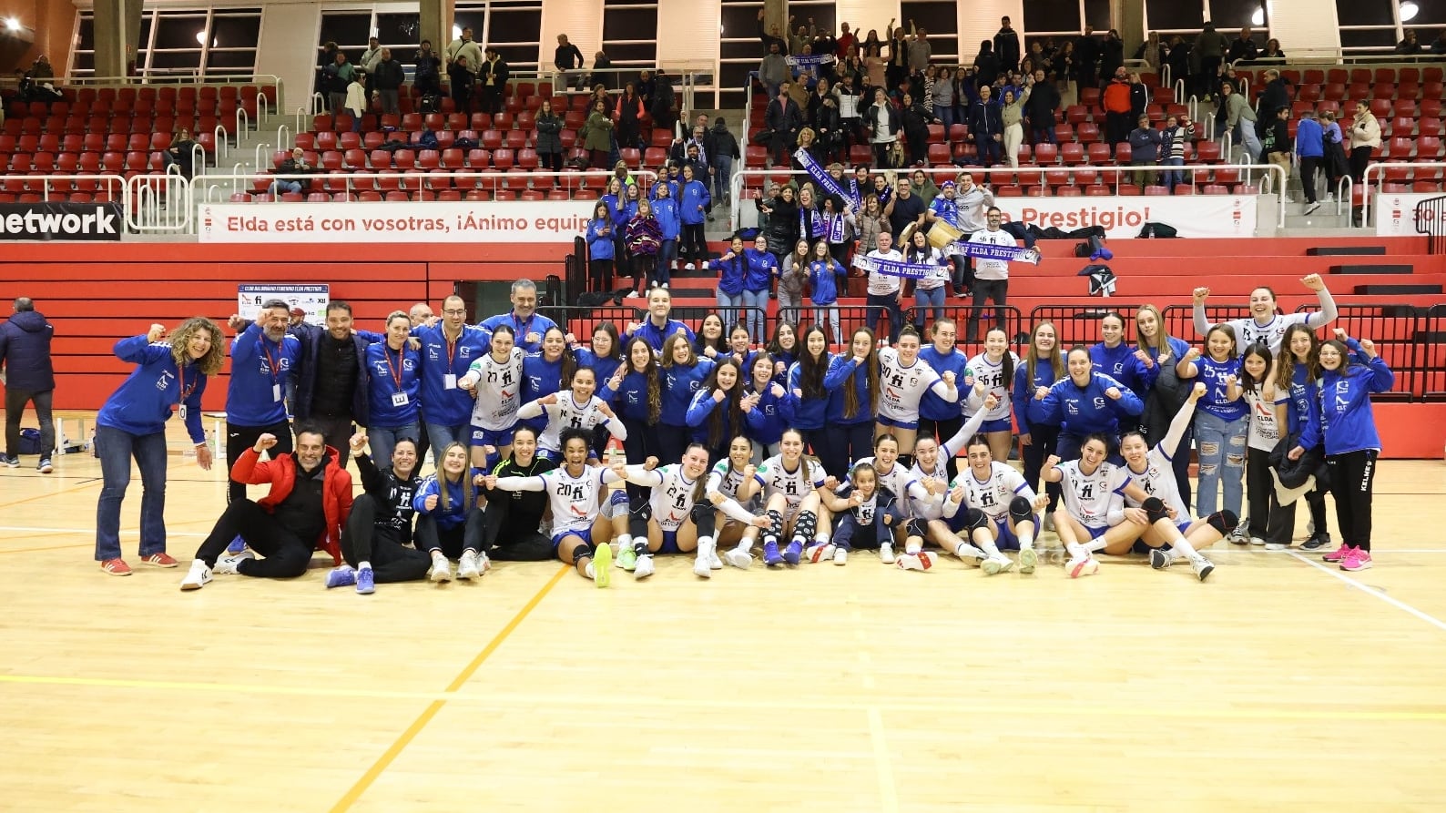 El Elda Prestigio celebra su pase a la Fase Final de la Copa de la Reina