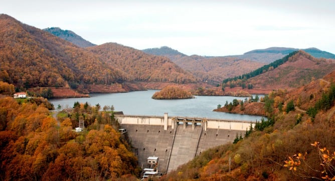 El embalse del Añarbe abastece a una decena de municipios de Donostialdea