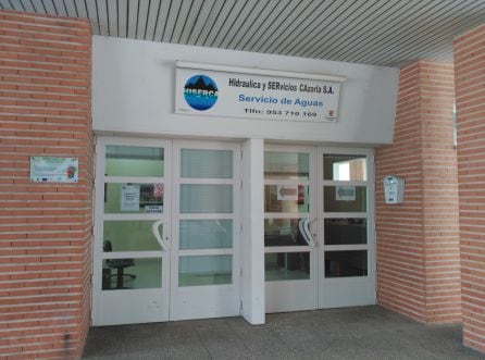 Oficinas centrales de HISERCA S.A., la empresa pública de gestión del agua potable de Cazorla, en la plaza de Andalucía