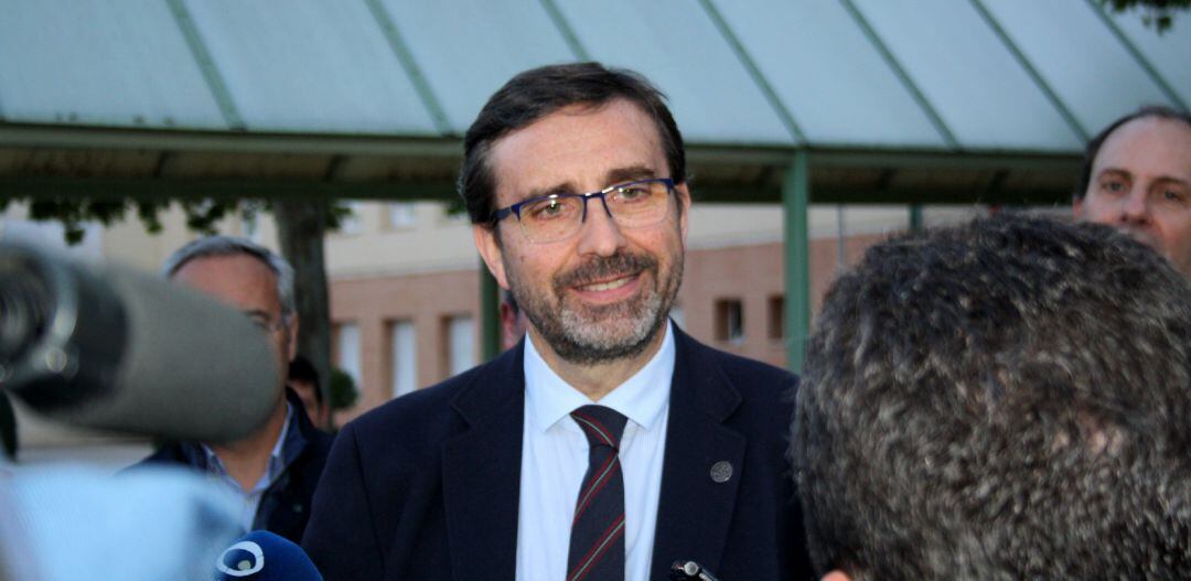 El rector se mostraba muy satisfecho con los datos obtenidos