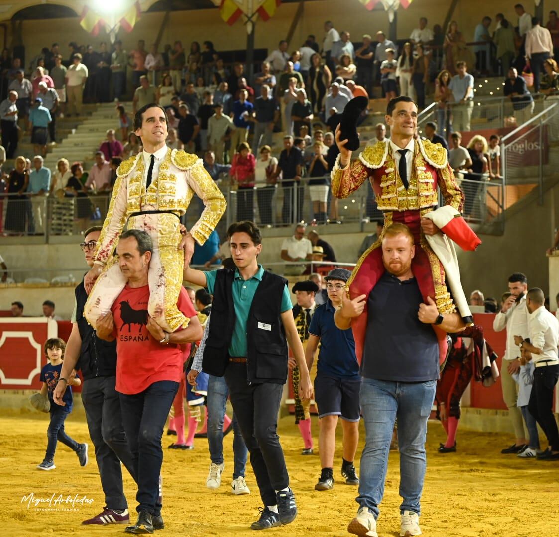 Paco Ureña y Juan Ortega salieron a hombros en Sutullena.