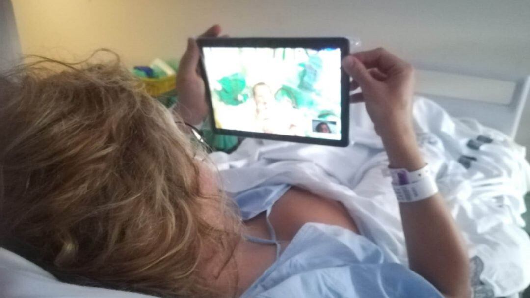 a Fe facilita la conexión de madres hospitalizadas por COVID-19 con sus recién nacidos vía tablet