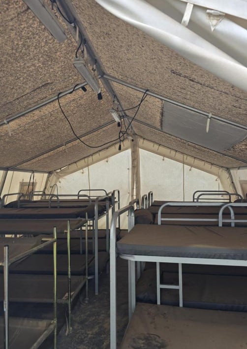 Interior del Centro de Acogida Temporal de Extranjeros (CATE) de Arrecife, capital de Lanzarote.