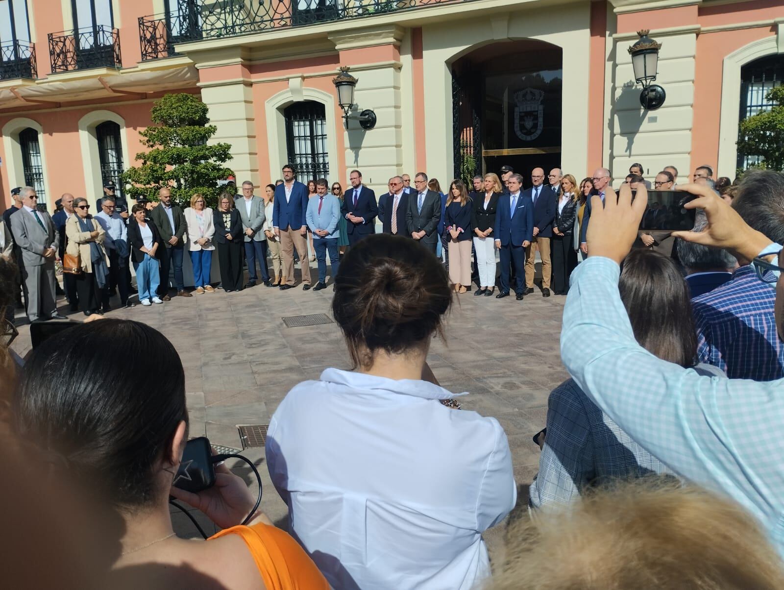 Minuto de silencio en Murcia por las víctimas de la DANA