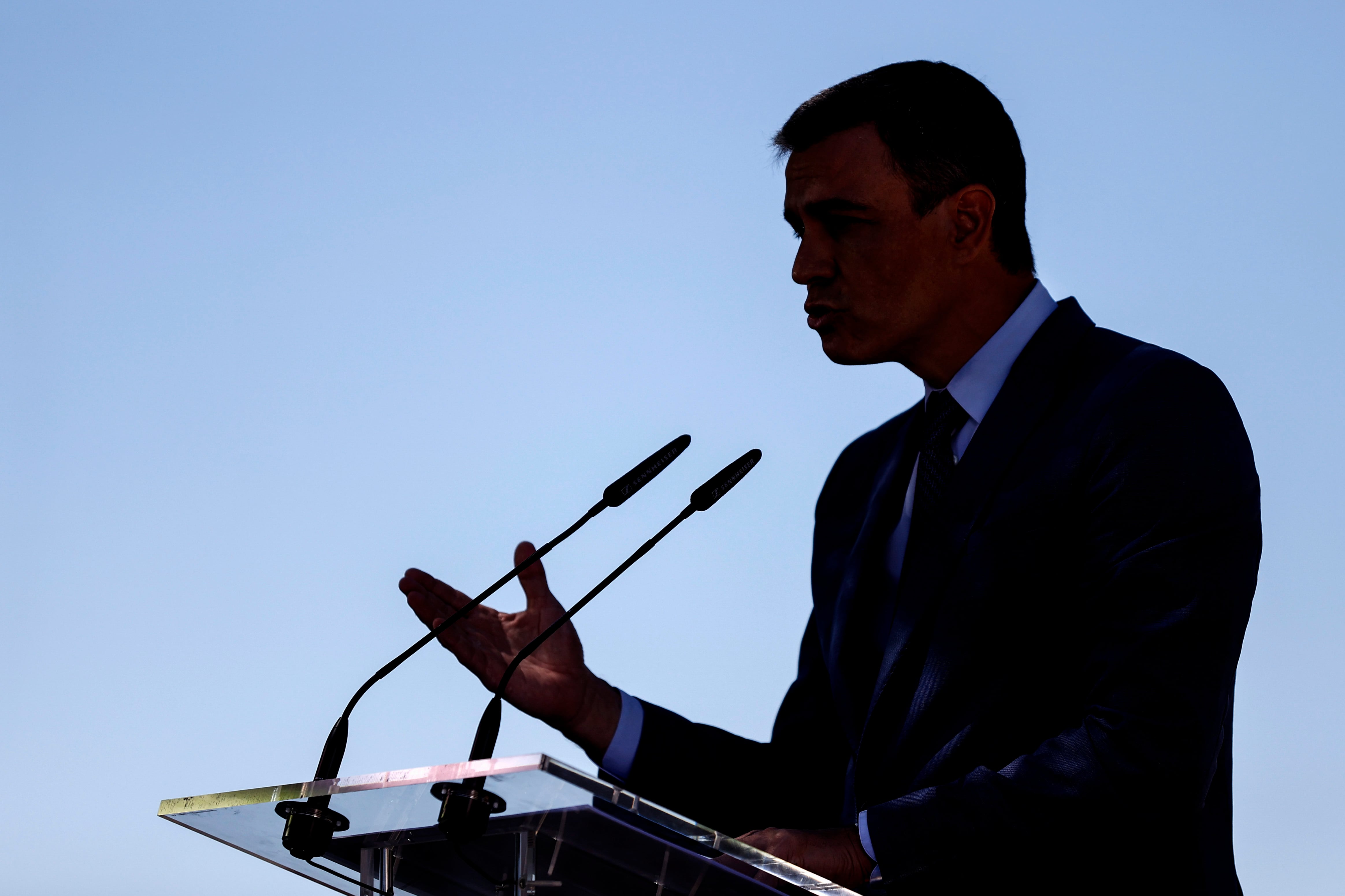 ROBLEDO DE CHAVELA (MADRID), 09/06/2022.- El presidente del Gobierno, Pedro Sánchez durante la clausura del acto de presentación del Proyecto Estratégico para la Recuperación y Transformación Económica (PERTE) Aeroespacial, este jueves en el Centro de Entrenamiento y Visitantes INTA-NASA,en Robledo de Chavela. EFE/ Chema Moya
