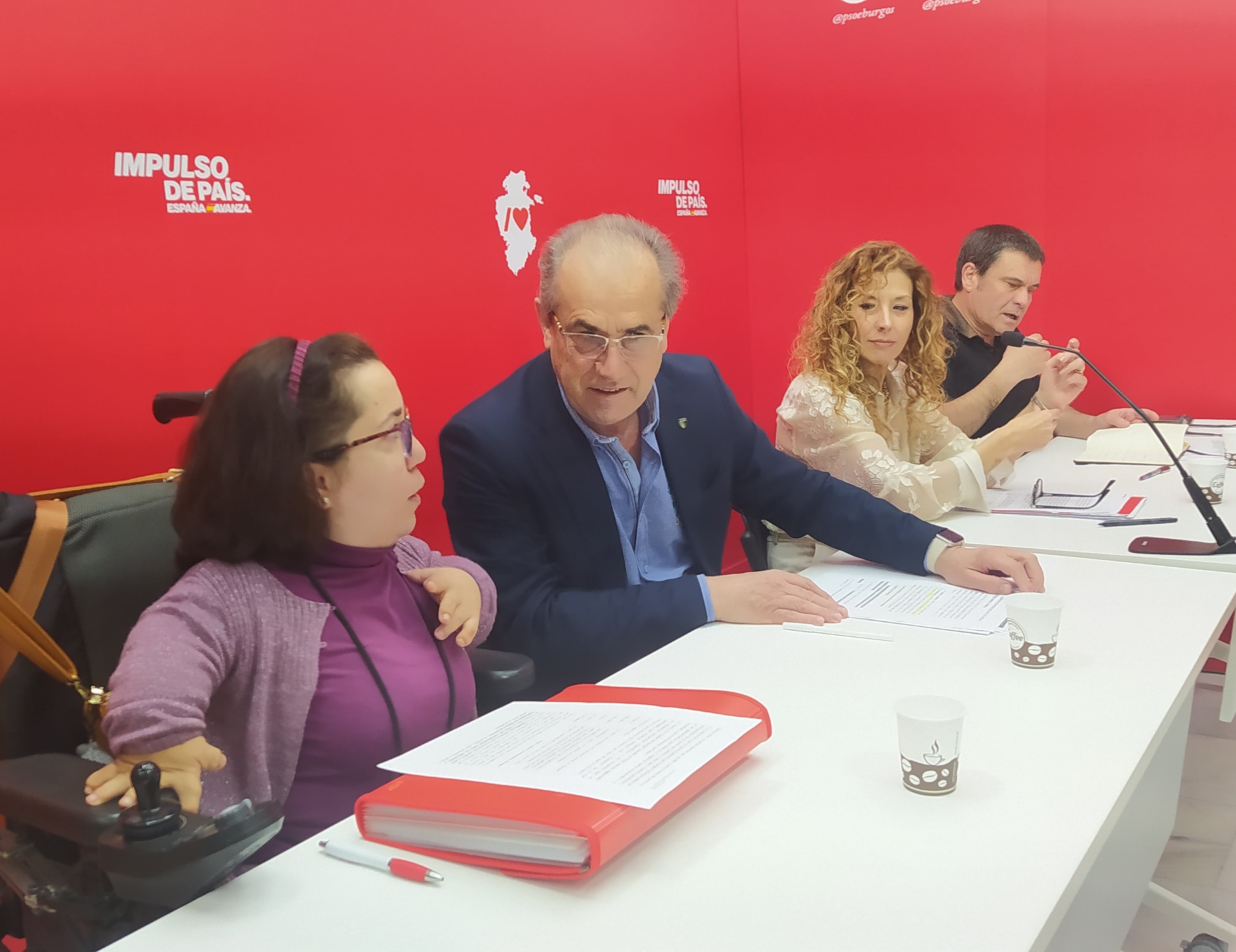 De izda a dcha: Noelia Frutos, Luis Briones, Virginia Jiménez y Jesús Puente