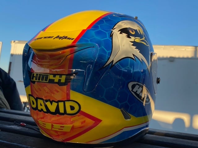 Casco con el que corría David Sánchez Ruiz