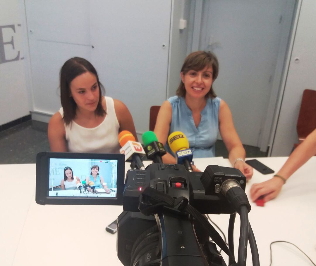 Melani Ivars, concejala de Educación, y Maria Josep Ripoll, concejala de Territorio.