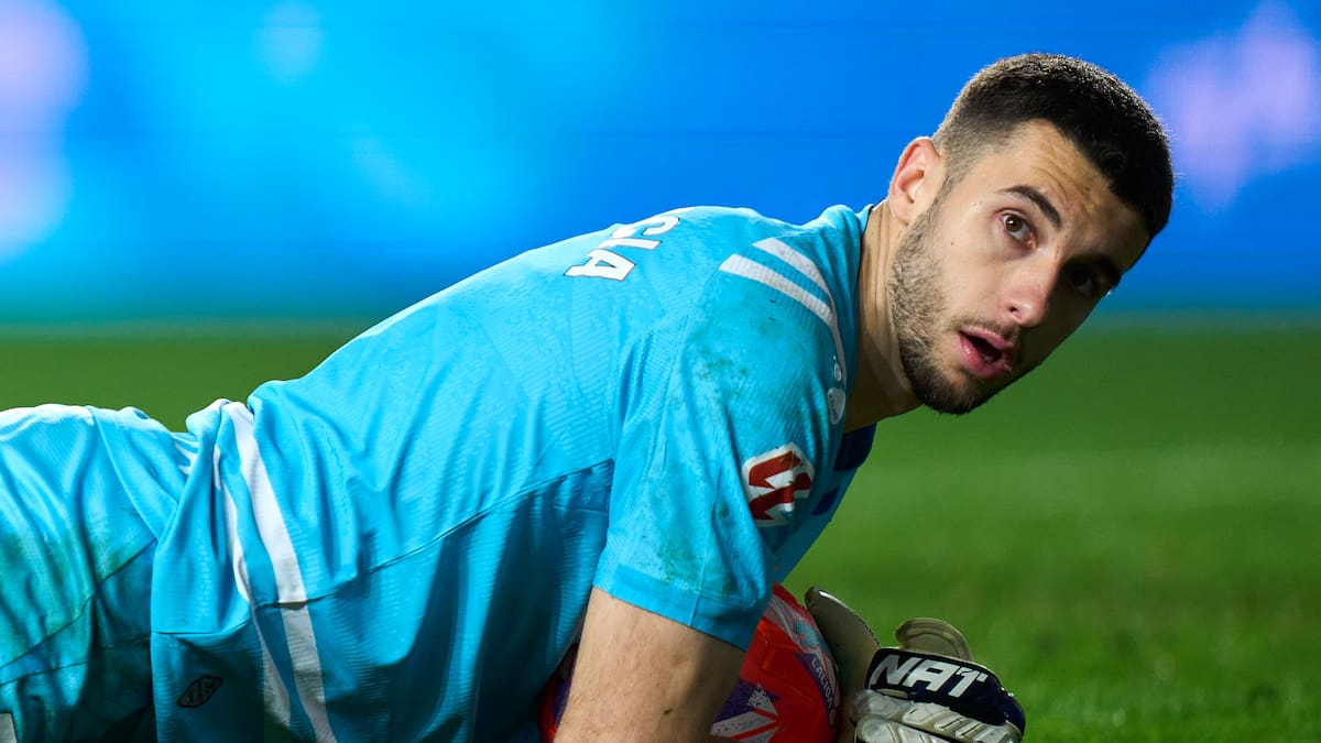 Joan García quiere ir a un equipo donde sea titular y no ve claro competir con Ter Stegen