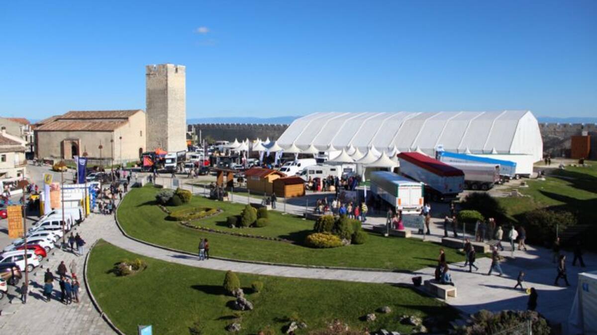 Raquel Gilsanz, concejal de Desarrollo Económico, habla sobre las novedades de la Feria Comarcal de Cuéllar