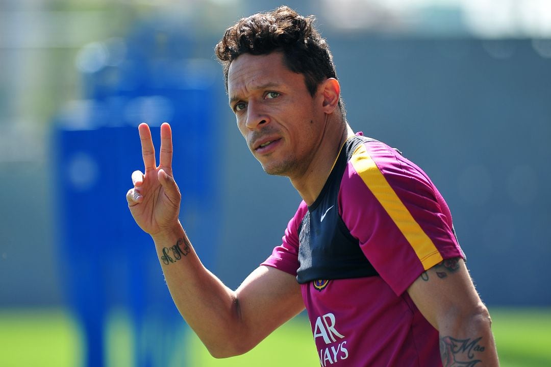 Adriano Correia durante un entrenamiento con el Barcelona