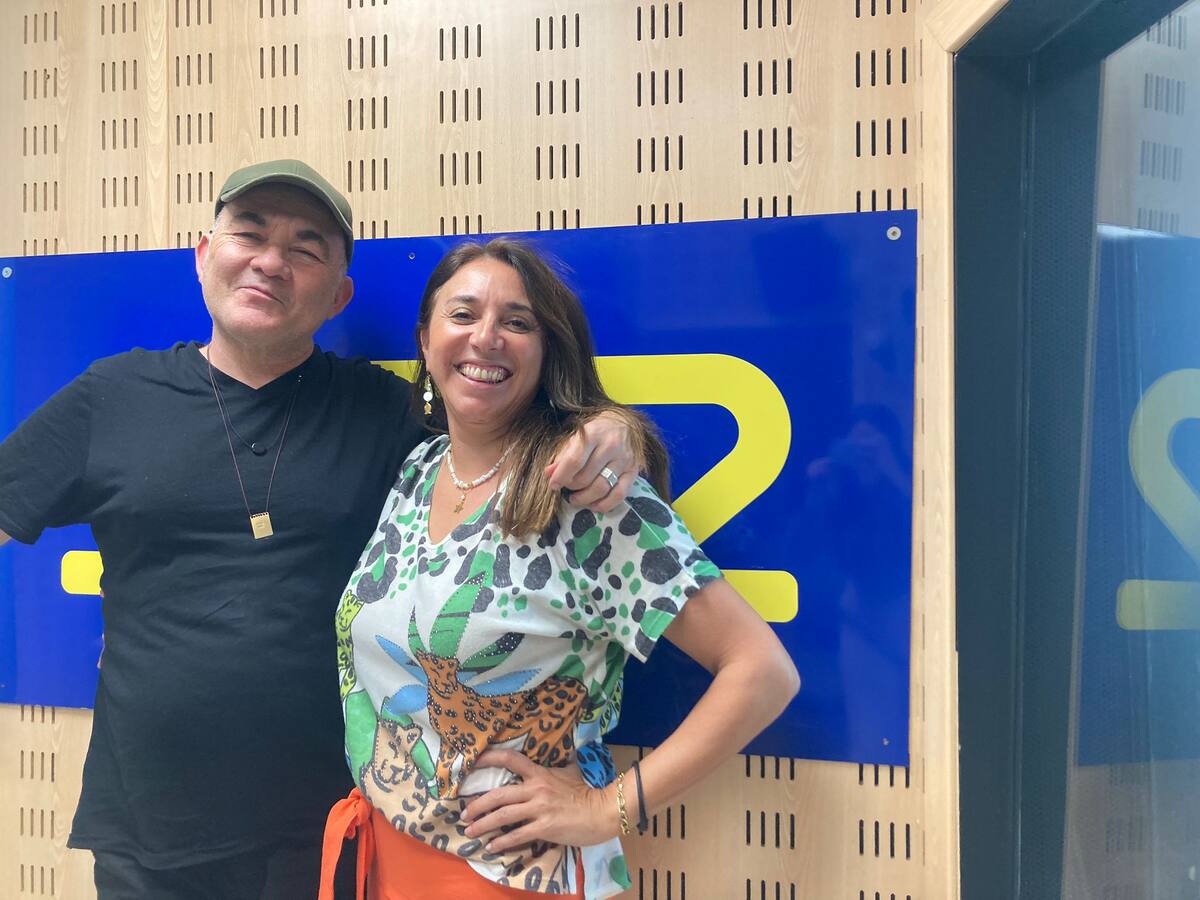 Pep y punto; Dia de la Poesia y el pijama por la calle