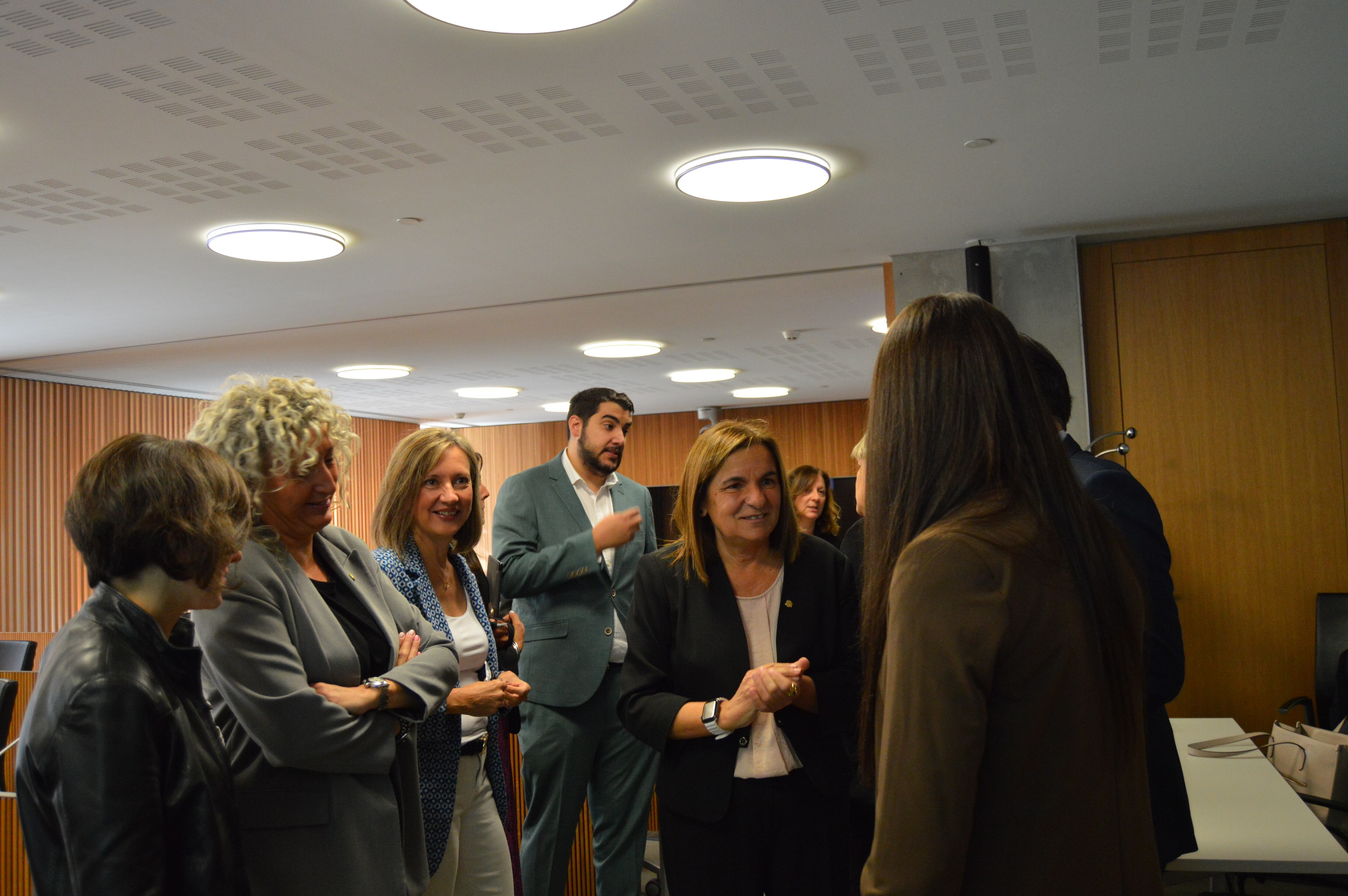 La ministra d&#039;Afers Socials, Trini Marín, abans d&#039;iniciar la seva compareixença davant la comissió legislativa pertinent del Consell General.