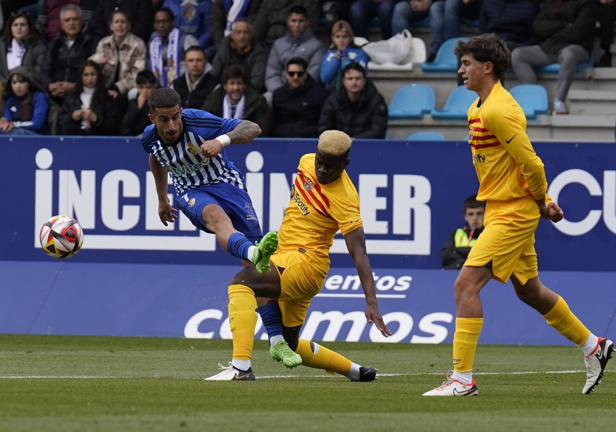 La Ponferradina regaló los tres puntos ante el filial culé