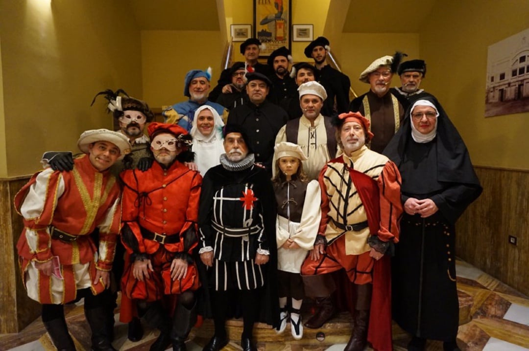 Los actores del Tenorio juntos en el Teatro Castelar