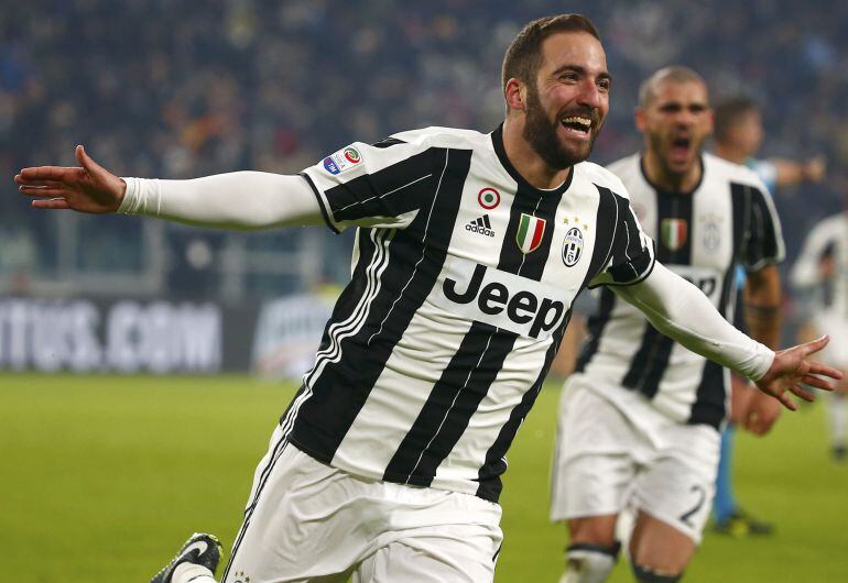 Higuaín celebrando un gol con la Juventus