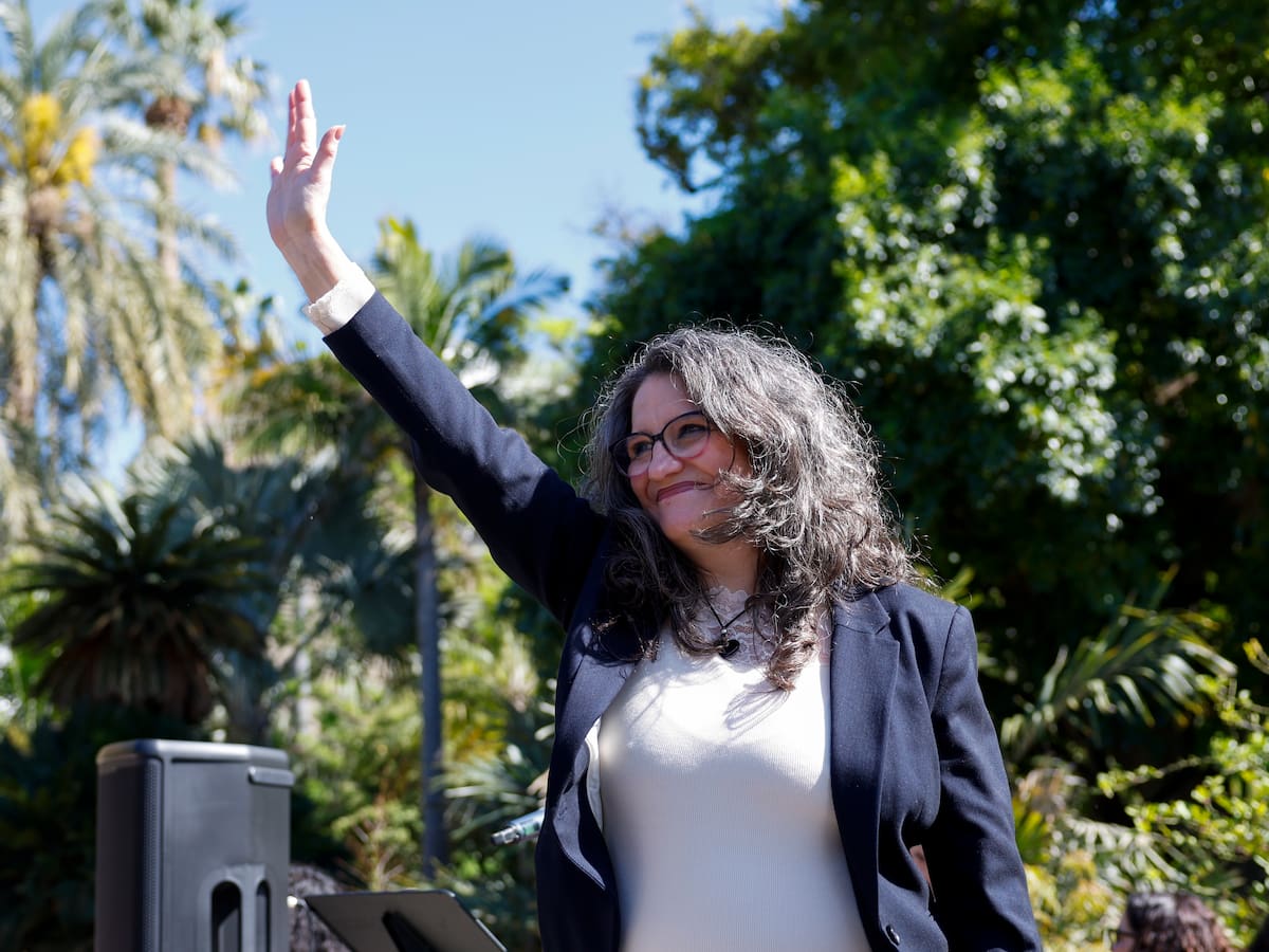 Oltra insiste en haber sufrido violencia política: "A por ellos como me dijo mi madre"