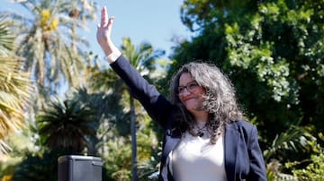 Oltra insiste en haber sufrido violencia política: "A por ellos como me dijo mi madre"