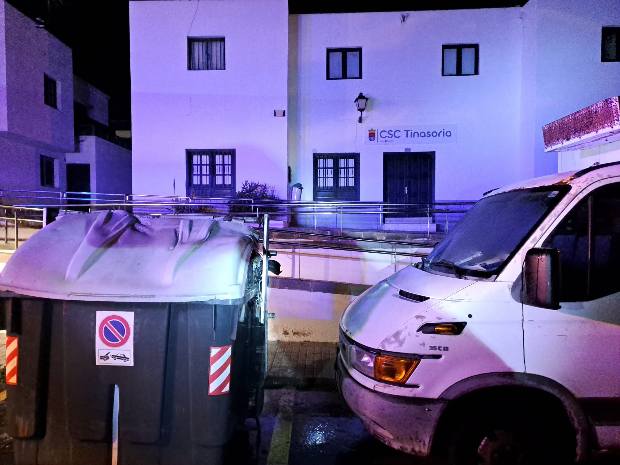 Noche de incendios en Arrecife.