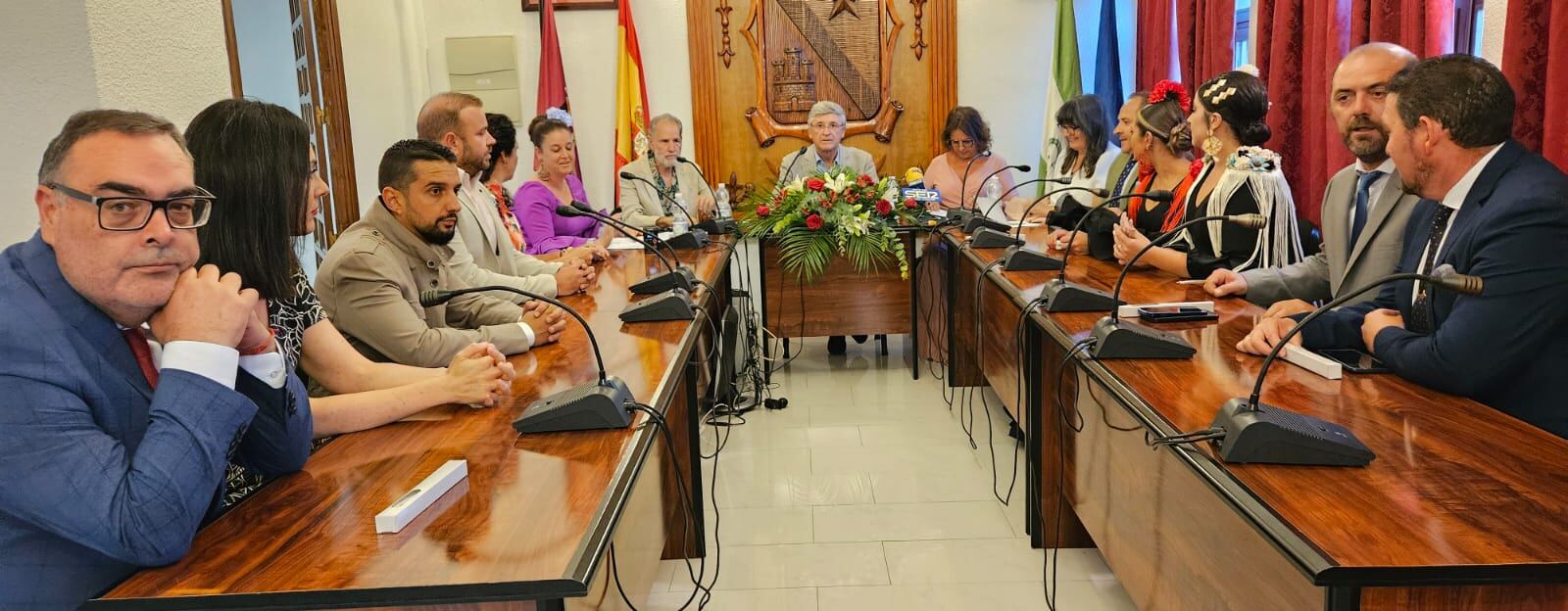 Momento previo de la presentación del pregonero