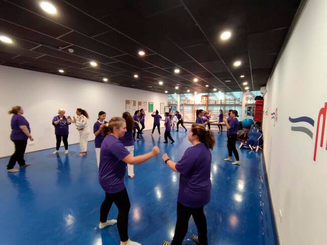 Participantes en el taller de defensa personal de Puertollano
