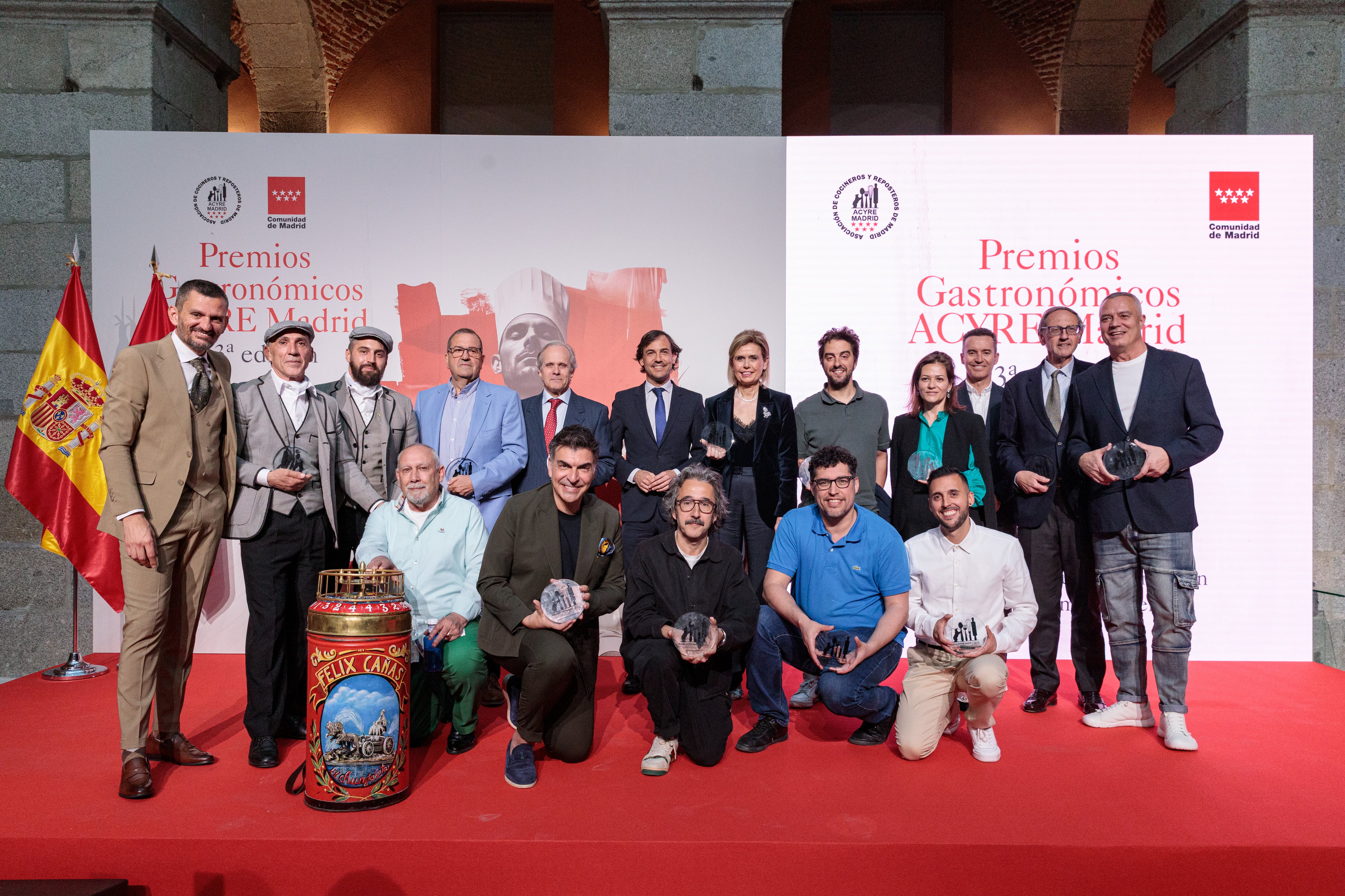 Imagen con los premiados en la 53 edición de los Premios Gastronómicos de Acyre Madrid.
