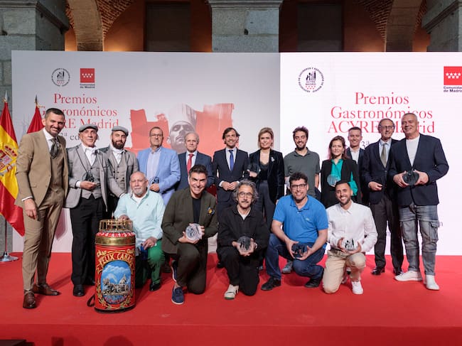 Imagen con los premiados en la 53 edición de los Premios Gastronómicos de Acyre Madrid.