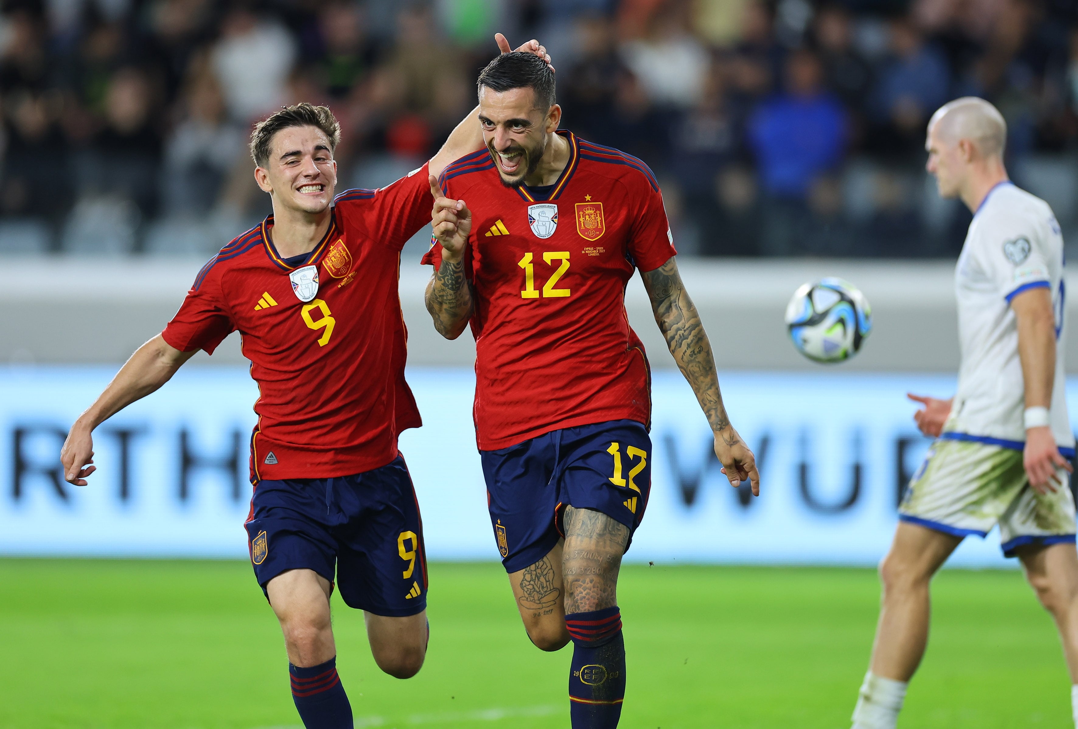 Limassol (Cyprus), 16/11/2023.- Joselu (C) of Spain celebrates after scoring the 0-3 goal during the UEFA EURO 2024 Group A qualification match between Cyprus and Spain in Limassol, Cyprus, 16 November 2023. (Chipre, España) EFE/EPA/STR
