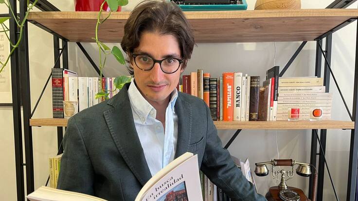 "En busca de la irrealidad", la novela debut del magistrado alicantino José María Asencio