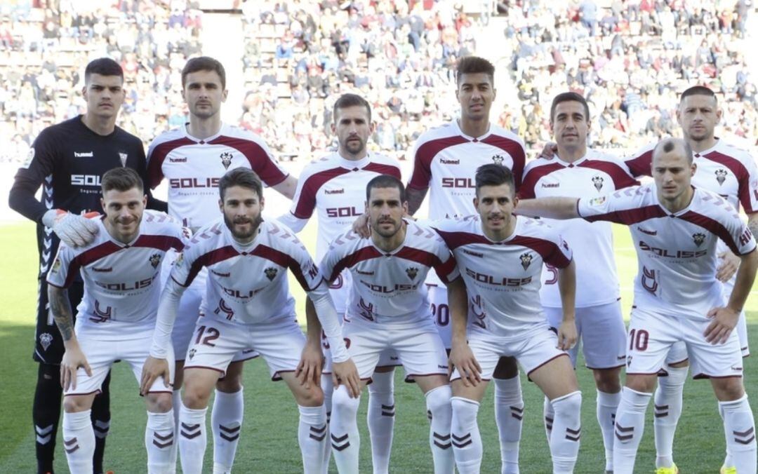 Una de las alineaciones del Albacete esta temporada