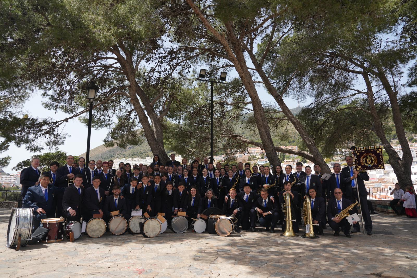 Banda municipal de Música de Benalmádena, en una foto de familia