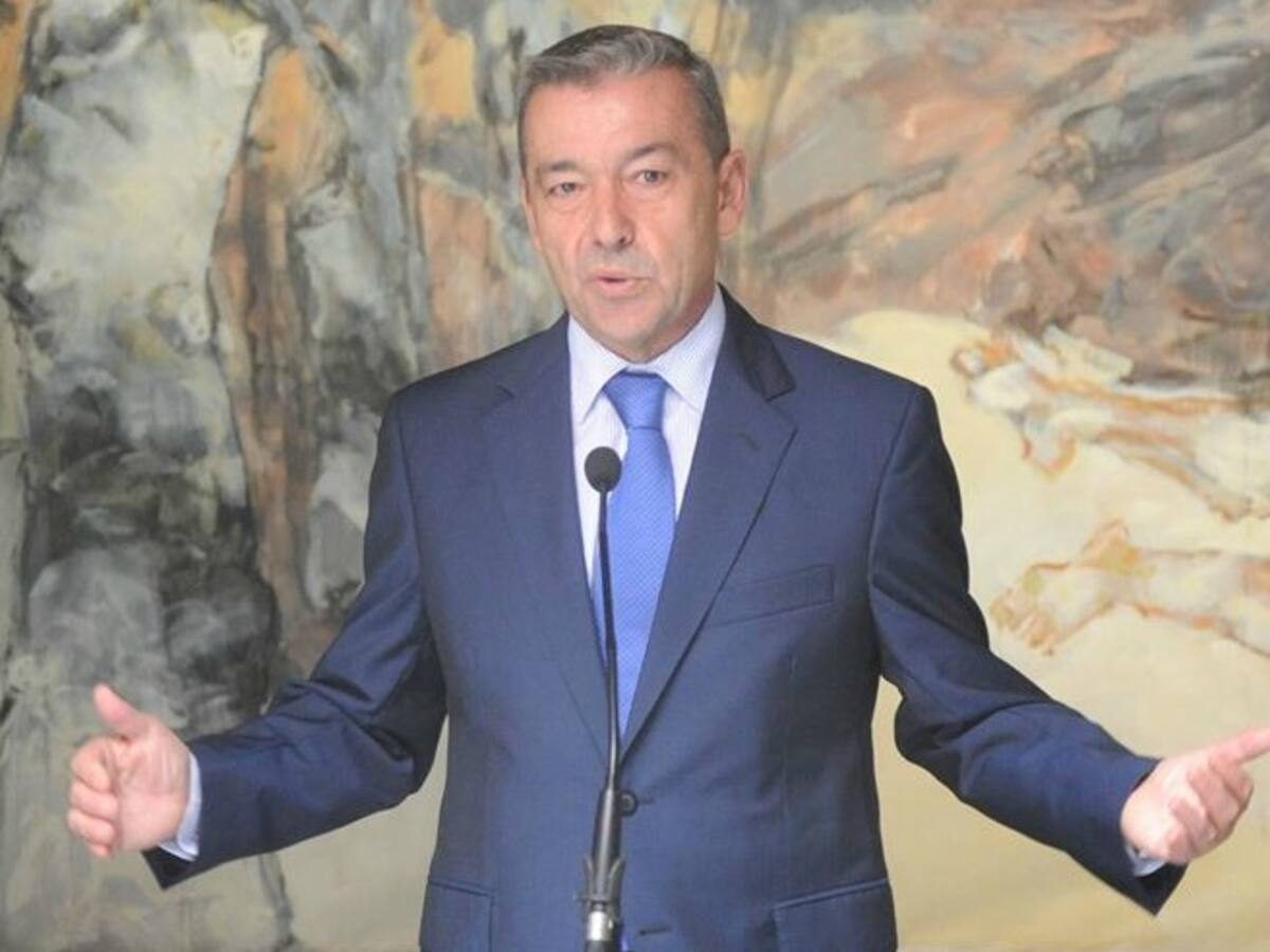 Paulino Rivero cree que las bajadas de impuestos generalizadas son "injustas"