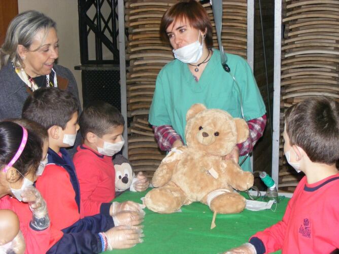 Alumnes de l&#039;escola Isabel Basora en un dels tallers