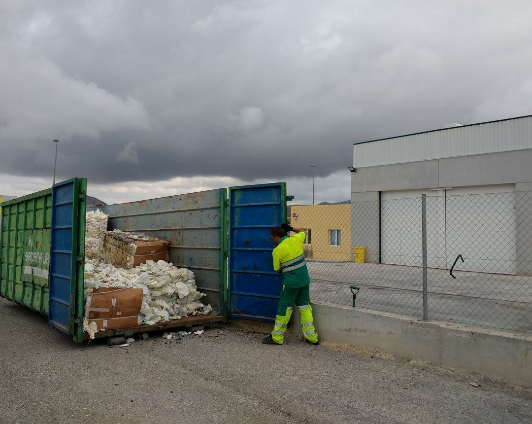 Novelda recoge bolsos de papel para la uva de mesa