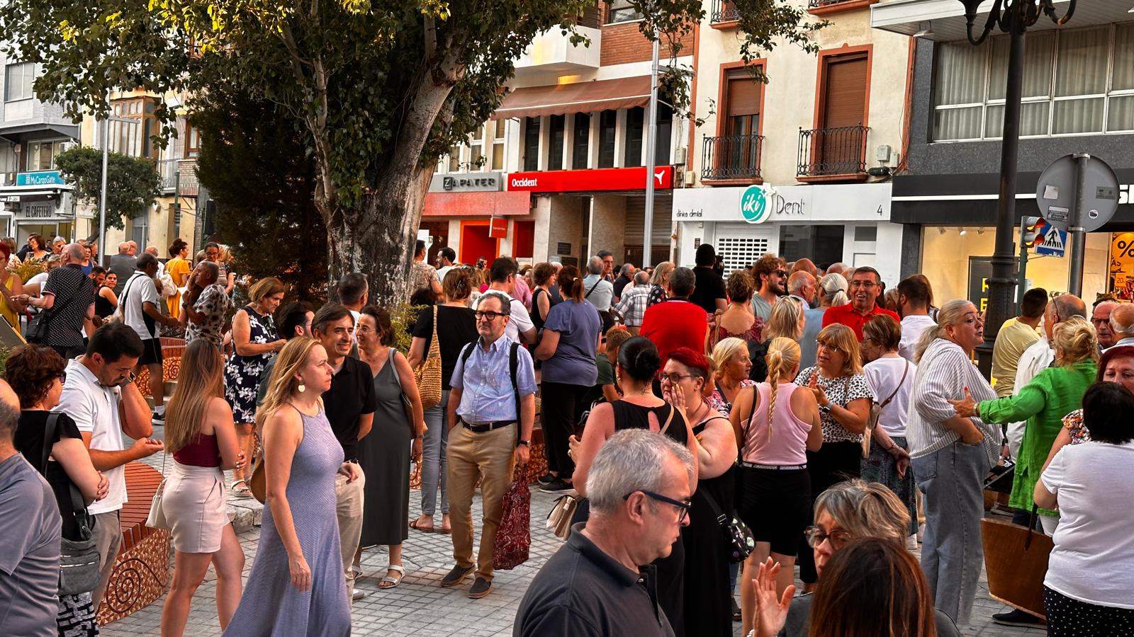 protesta retraso obras calle ancha
