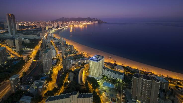 La Columna de Carlos Arcaya: «Pedagogía sobre Benidorm, un destino único»