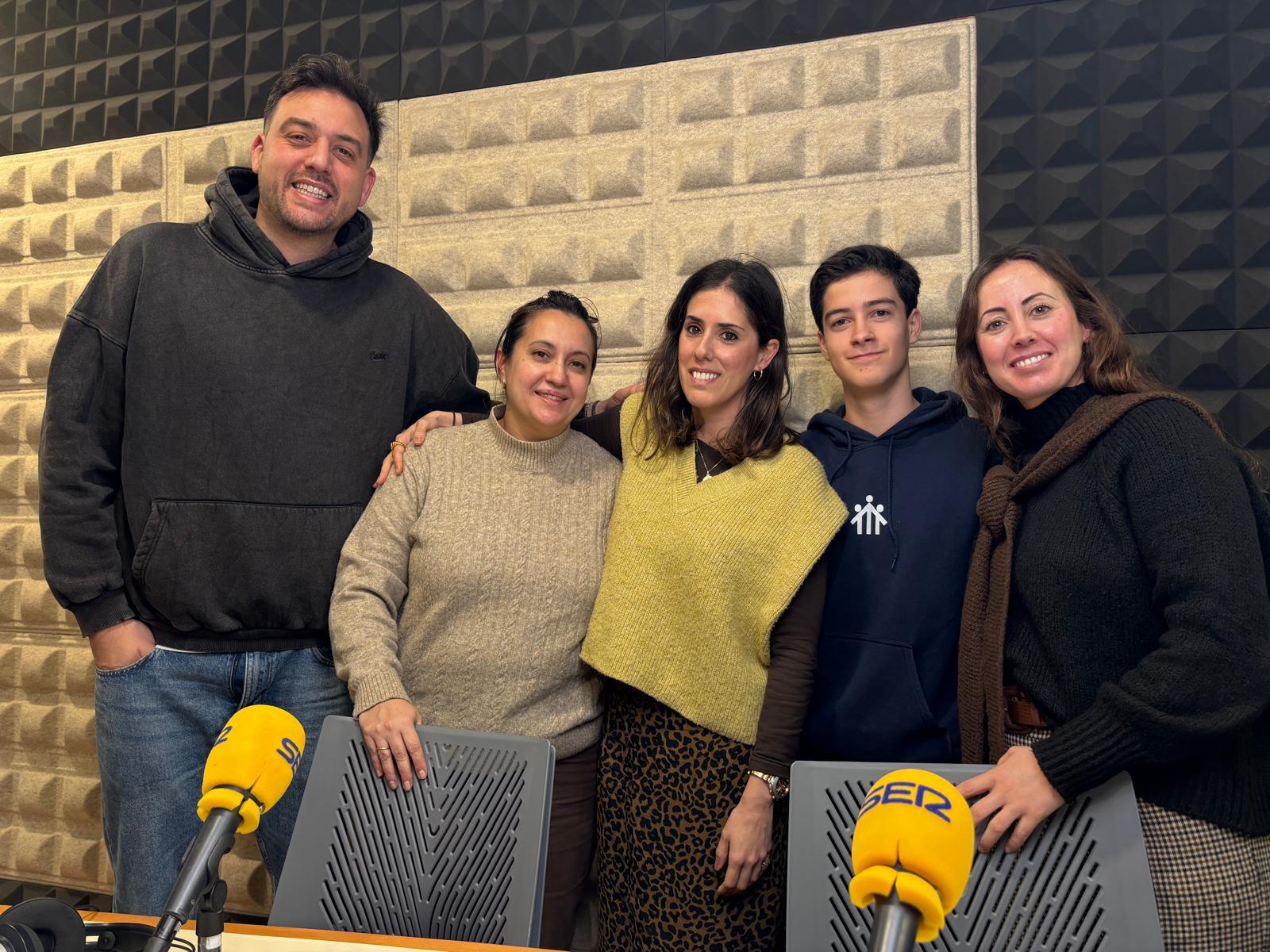 El Colegio Salesianos de Morón visita los estudio de Radio Morón