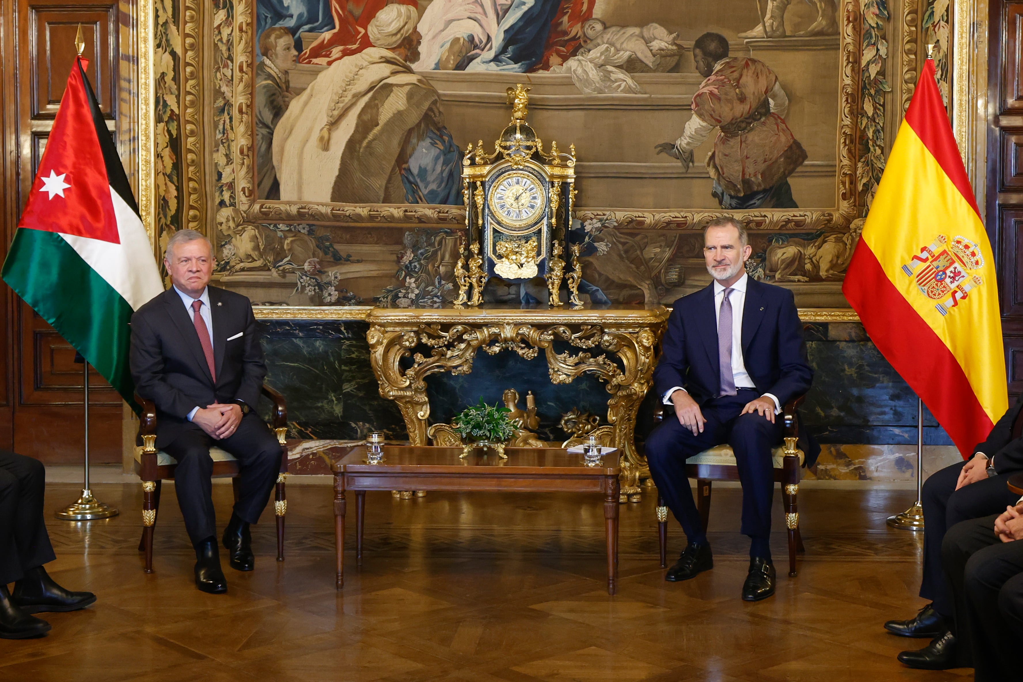 MADRID, 19/06/2023.- El rey Felipe se reúne con el rey de Jordania, Abdalá II bin Al Hussein, este lunes en el Palacio Real de Madrid, con motivo de la visita del monarca jordano a España. EFE/ Juanjo Martin /POOL