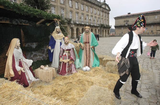 Roban el Baltasar, de tamaño natural, del Belén de Santiago, instalado en la plaza del Obradoiro, un año después de la desaparición del Niño Jesús