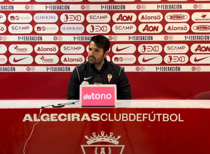 Escobar en sala de prensa