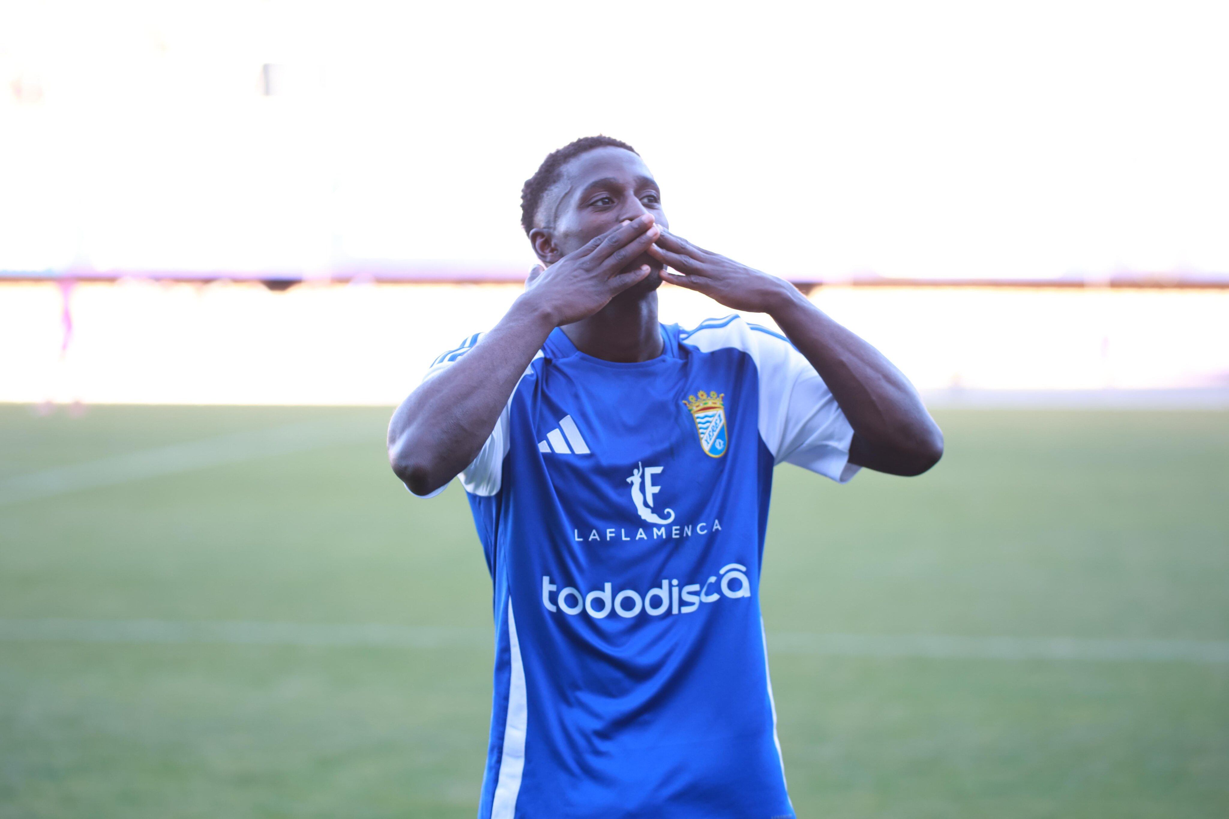 Armengol celebra el gol ante la Deportiva Minera