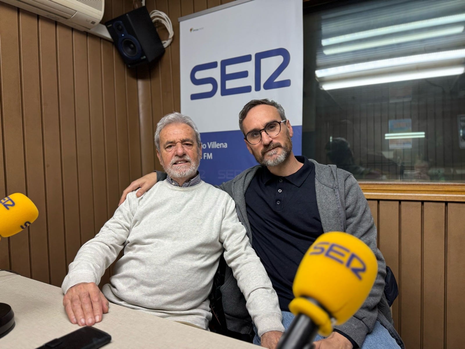 Última visita del Lute con su hijo Jordi a Radio Villena