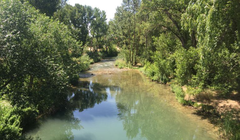 El río Júcar a su paso por Cuenca, en una imagen de archivo