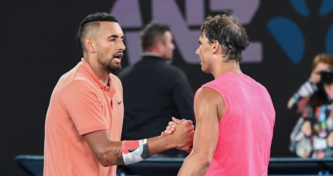 Nadal y Kyrgios se saludan tras un partido en el Abierto de Australia.