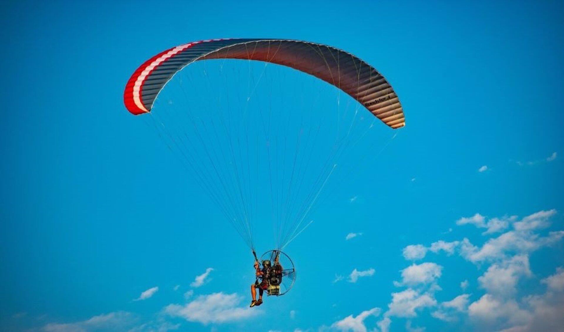 17/09/2022 Imagen de un archivo de un usuario de paramotor.
POLITICA ANDALUCÍA ESPAÑA EUROPA CÁDIZ
EMERGENCIAS 112
