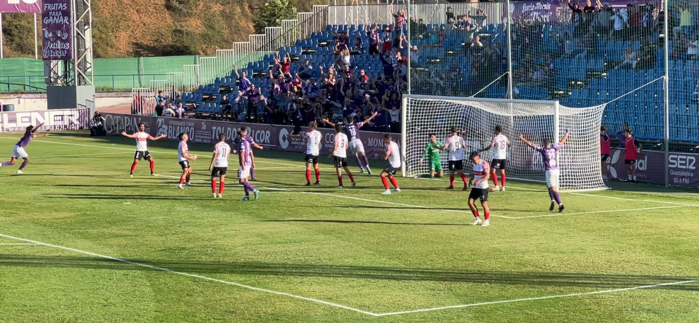 El Dépor celebra el 1-0 contra el Sanse (1-2)